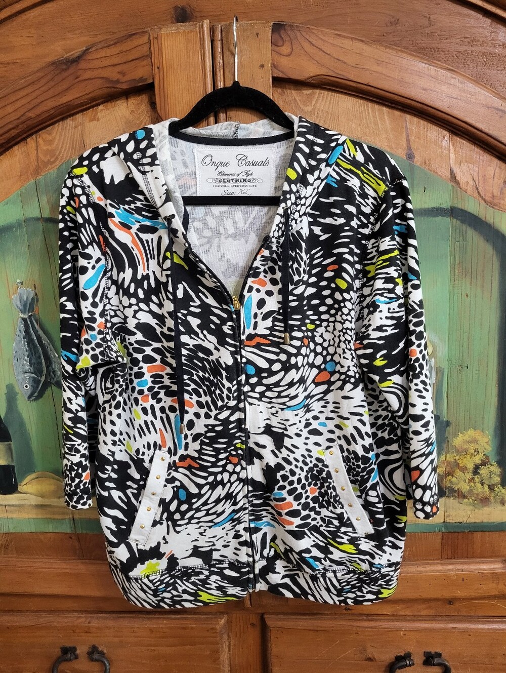 Onque Casuals Black Multi-Print Hoodie With Front Zipper